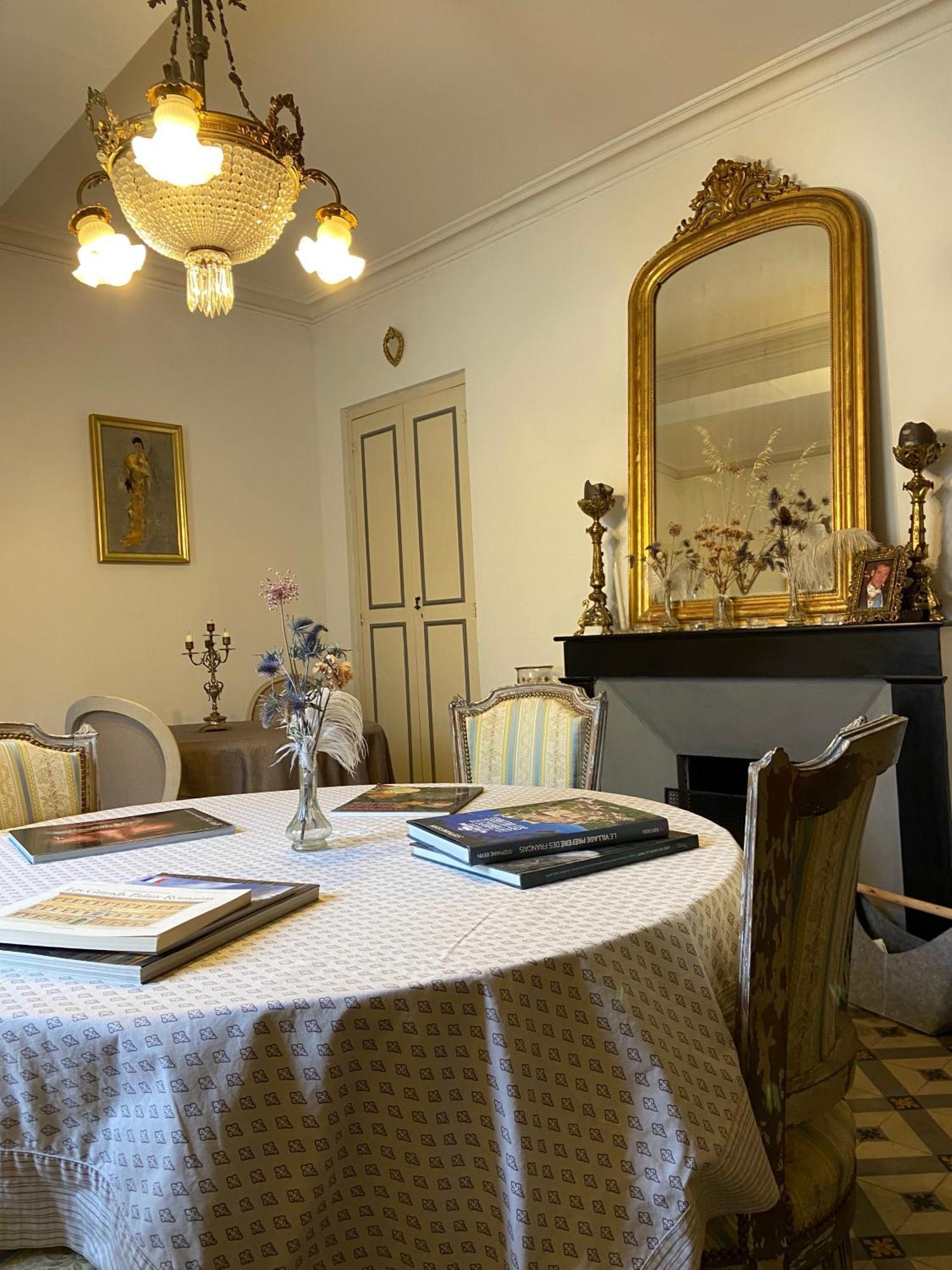 Maison 1823 - Suites De Charme A Garons Buitenkant foto