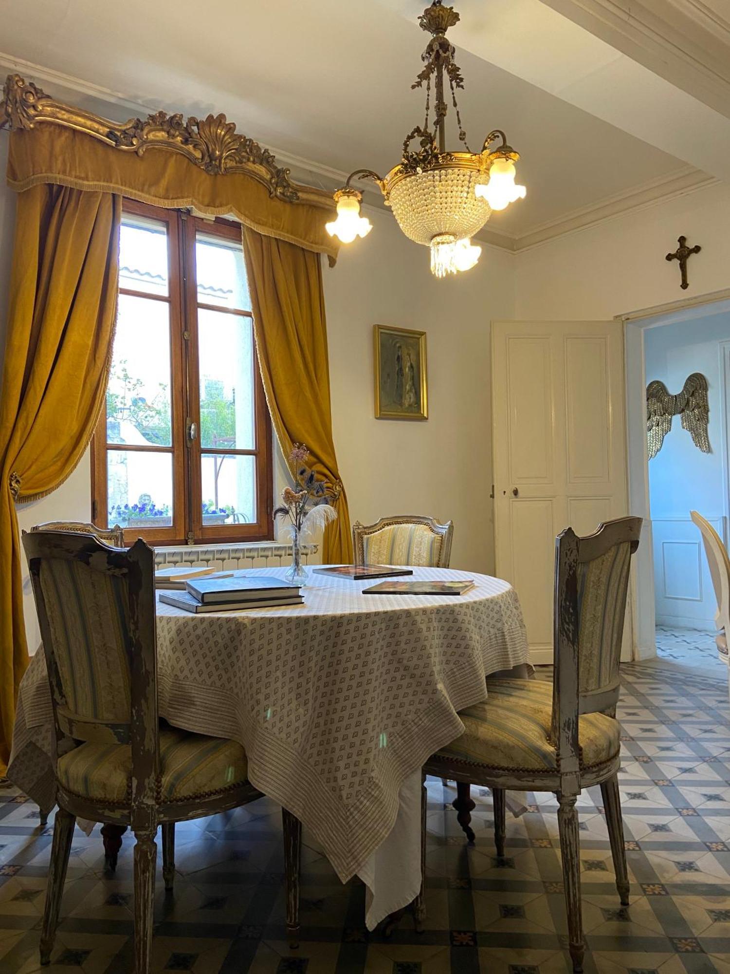 Maison 1823 - Suites De Charme A Garons Buitenkant foto
